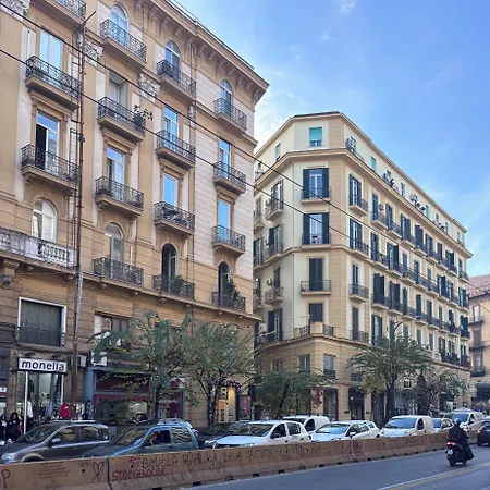 Oda ve Kahvaltı Vico Grande Napoli